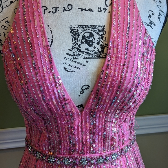 Tony Bowls Paris gown - Picture 9 of 16